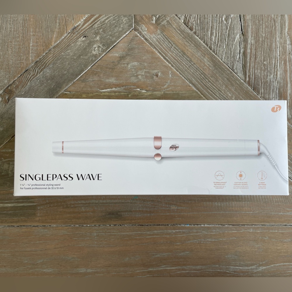 T3 SINGLEPASS WAVE CURLING WAND 1 ¼" – ¾"